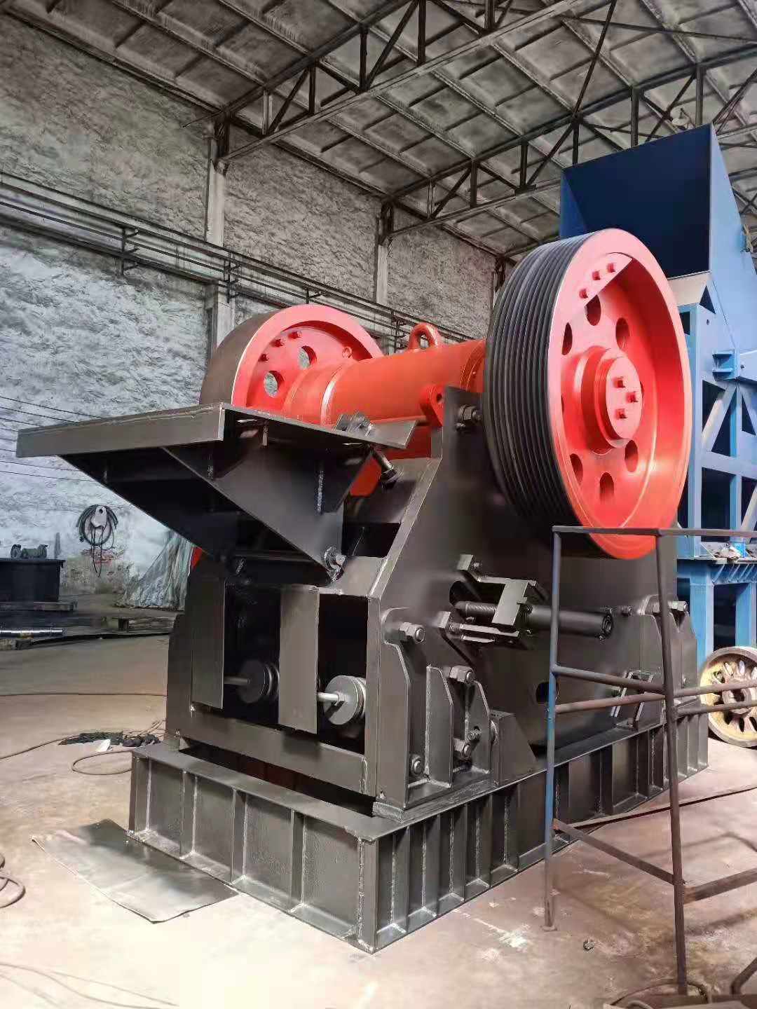 YX stone cone crusher machine company mining equipment-1